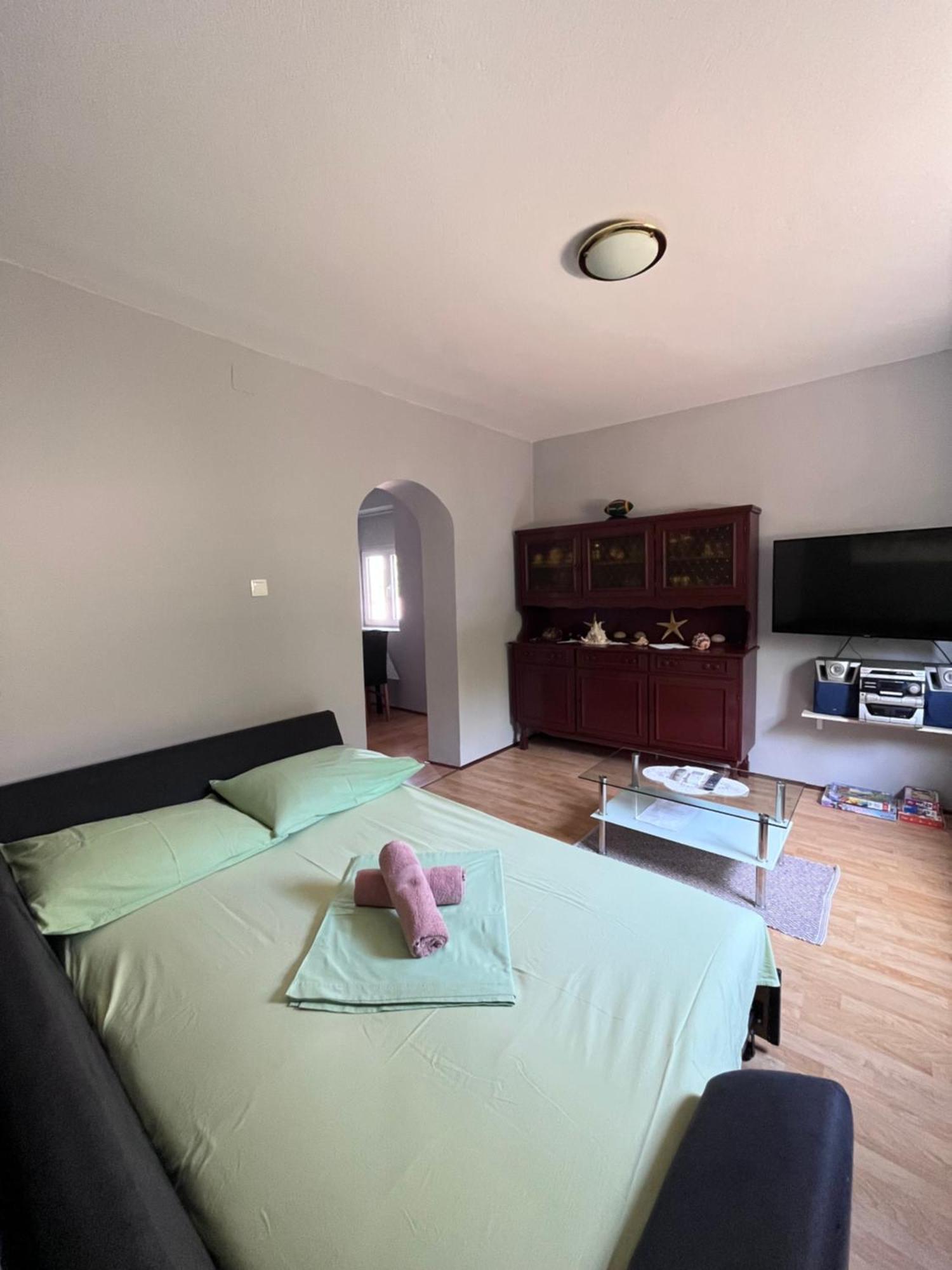 Ivana Apartment *
